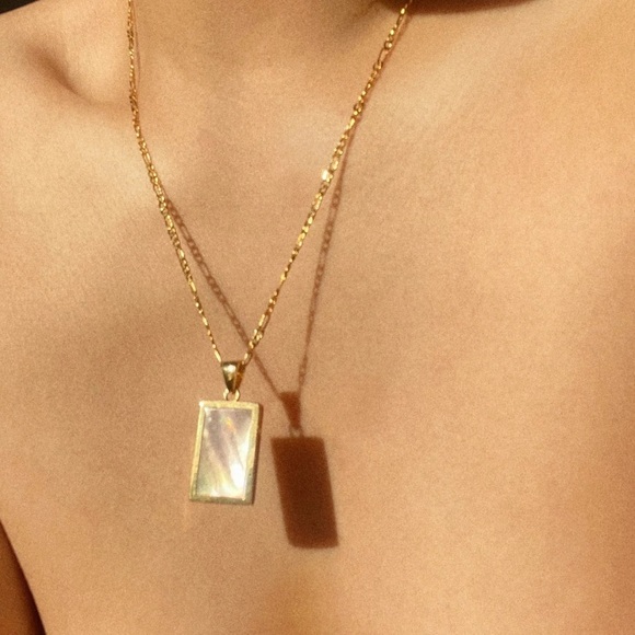 Necklace mother of shell. Non tarnish.. - Picture 2 of 4